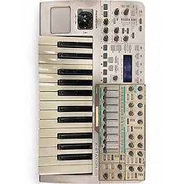 Used Novation XSTATION 25