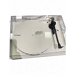 Used Pro-Ject Debut Carbon Gloss Red Turntable
