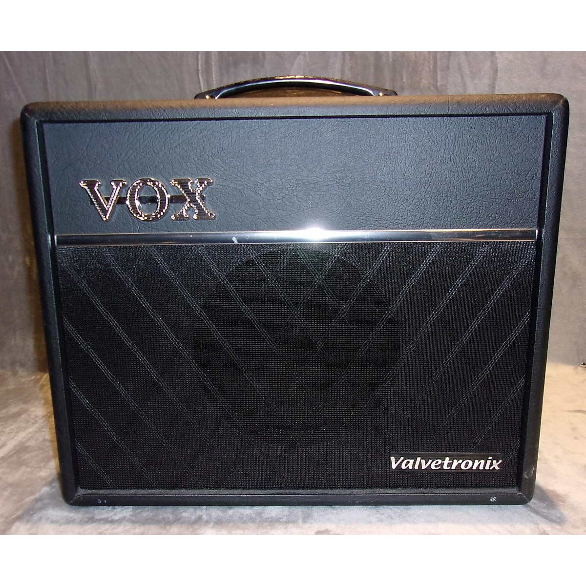 Used Vox VT20Plus Valvetronix 20W 1X8 Guitar Combo Amp | Guitar Center