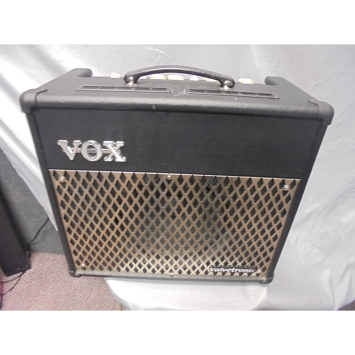 Used Vox VT30 Valvetronix 1x10 30W Guitar Combo Amp | Guitar Center