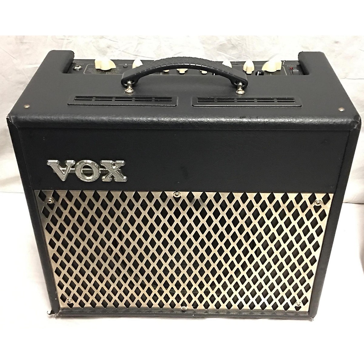 Used Vox VT30 Valvetronix 1x10 30W Guitar Combo Amp Guitar Center