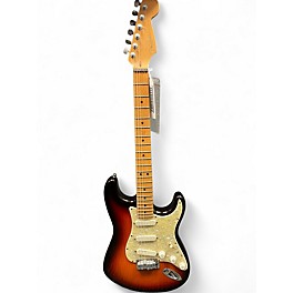 Vintage 1996 Fender DELUXE STRATOCASTER PLUS 2 Color Sunburst Solid Body Electric Guitar