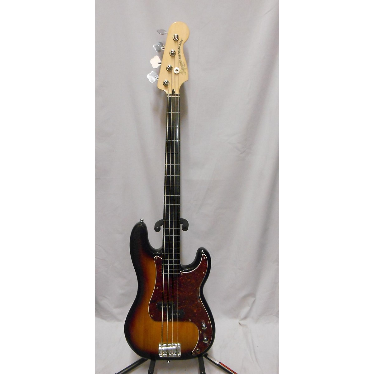 Used Squier Vintage Modified Fretless Precision Bass Electric Bass